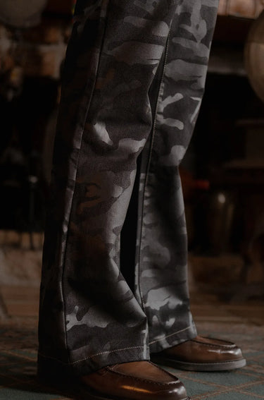 Classic Flare Jean Negro Camo