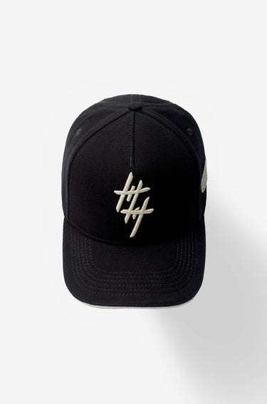 Gorra-Two-Stroke-Negra-Beige-Culturewise-MNY-MKRS